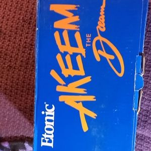 Etonic Hakeem Olajuwon "The Dream"